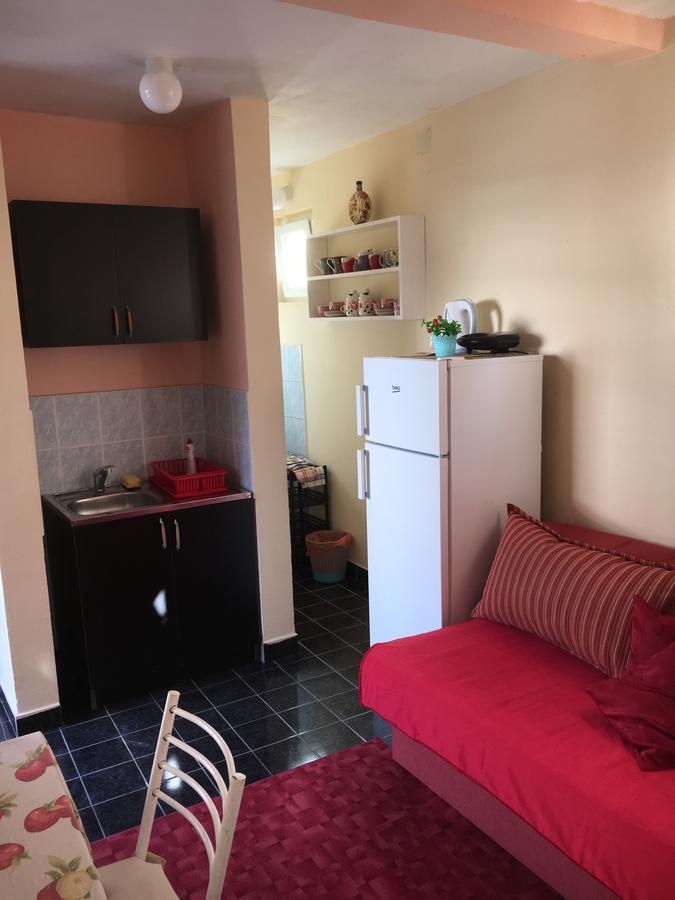 Apartman Tatjana Sutomore Eksteriør billede