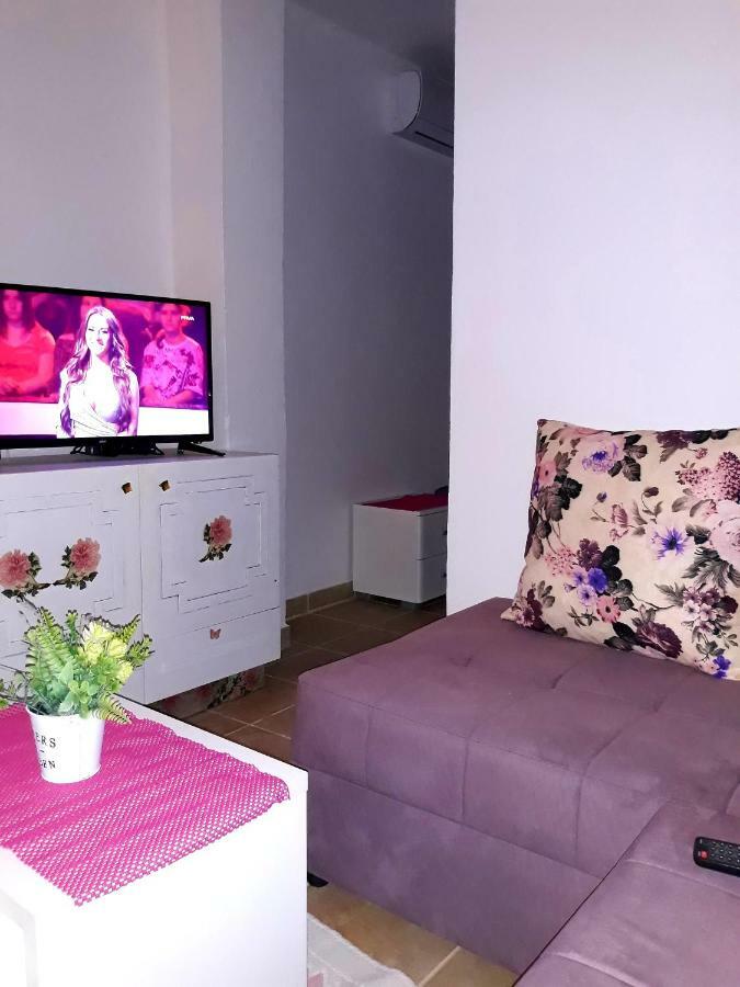Apartman Tatjana Sutomore Eksteriør billede